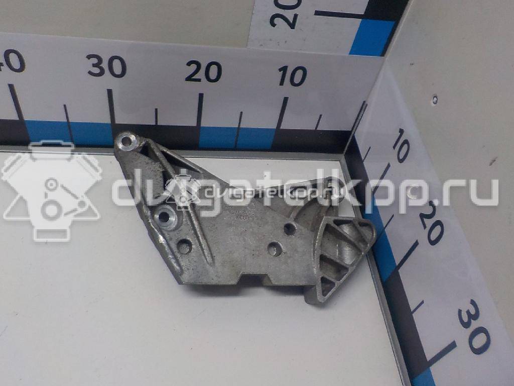 Фото Кронштейн двигателя правый  06J199207P для seat Altea {forloop.counter}}