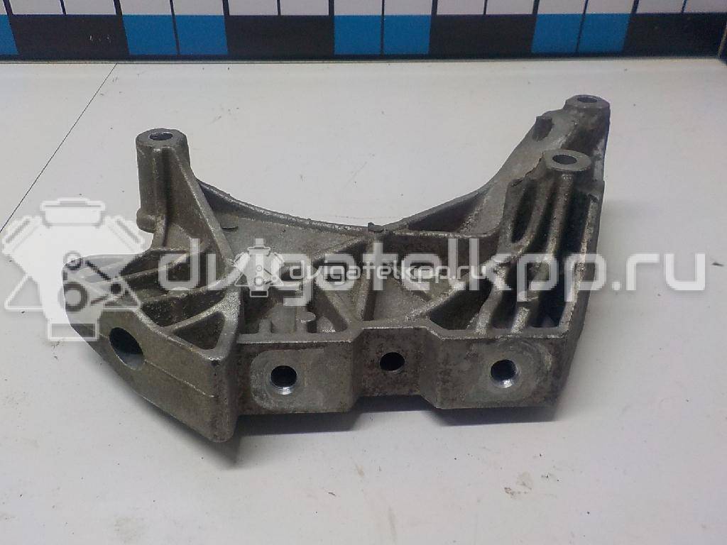 Фото Кронштейн двигателя правый  06J199207P для seat Altea {forloop.counter}}