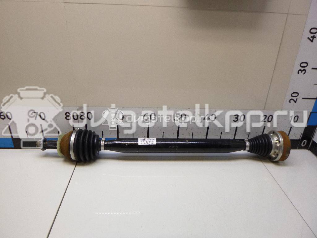 Фото Полуось передняя правая  6R0407762K для skoda Fabia {forloop.counter}}