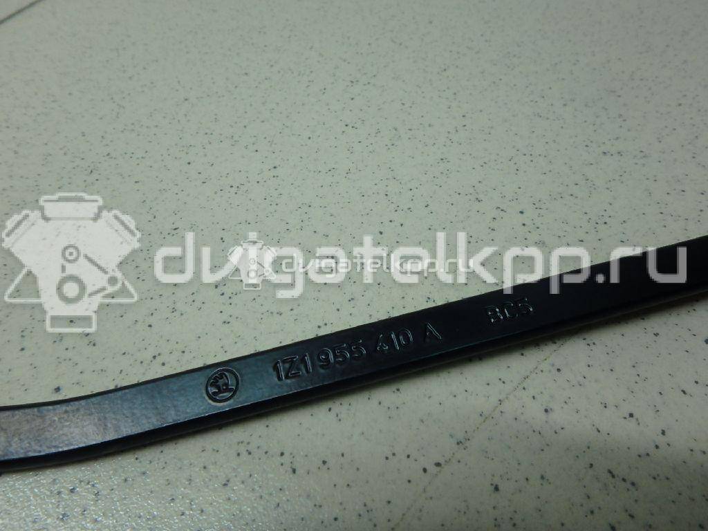 Фото Поводок стеклоочистителя передний правый  1Z1955410A для Skoda Octavia / Octaviaii 1Z3 {forloop.counter}}