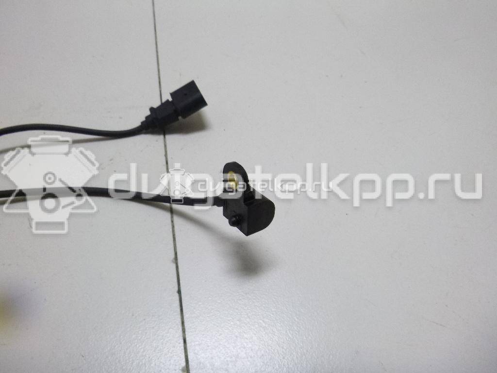 Фото Датчик положения распредвала  038906433A для Skoda Superb {forloop.counter}}