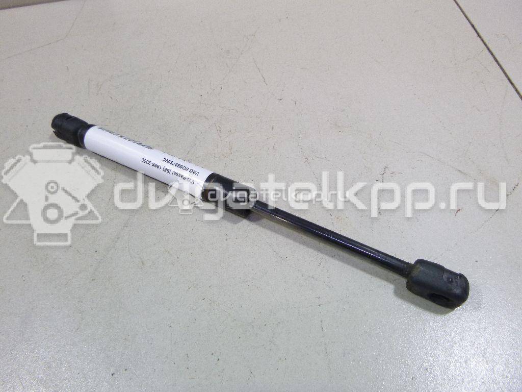 Фото Амортизатор крышки багажника  8D5827552C для Volkswagen Bora / Passat {forloop.counter}}