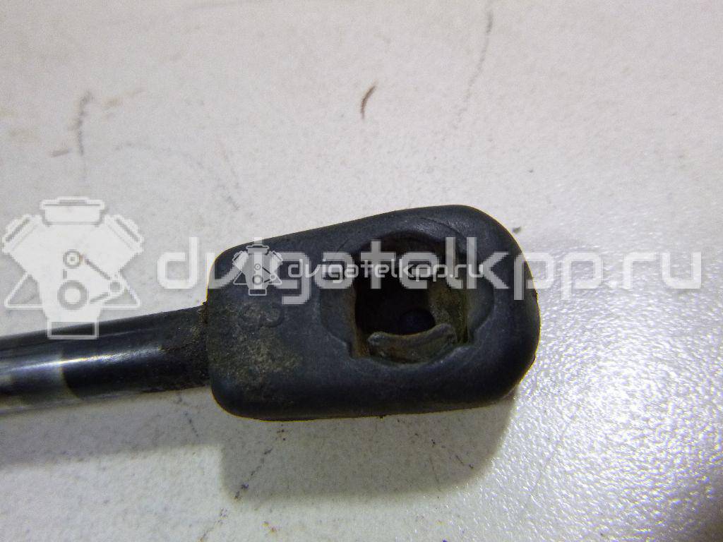 Фото Амортизатор крышки багажника  8D5827552C для Volkswagen Bora / Passat {forloop.counter}}