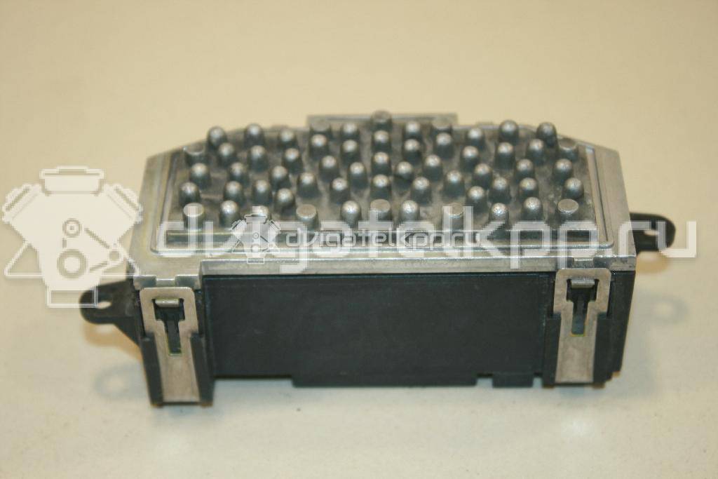 Фото Резистор отопителя  3C0907521F для Volkswagen Scirocco / Tiguan / Touran / Amarok S1B / Cc {forloop.counter}}