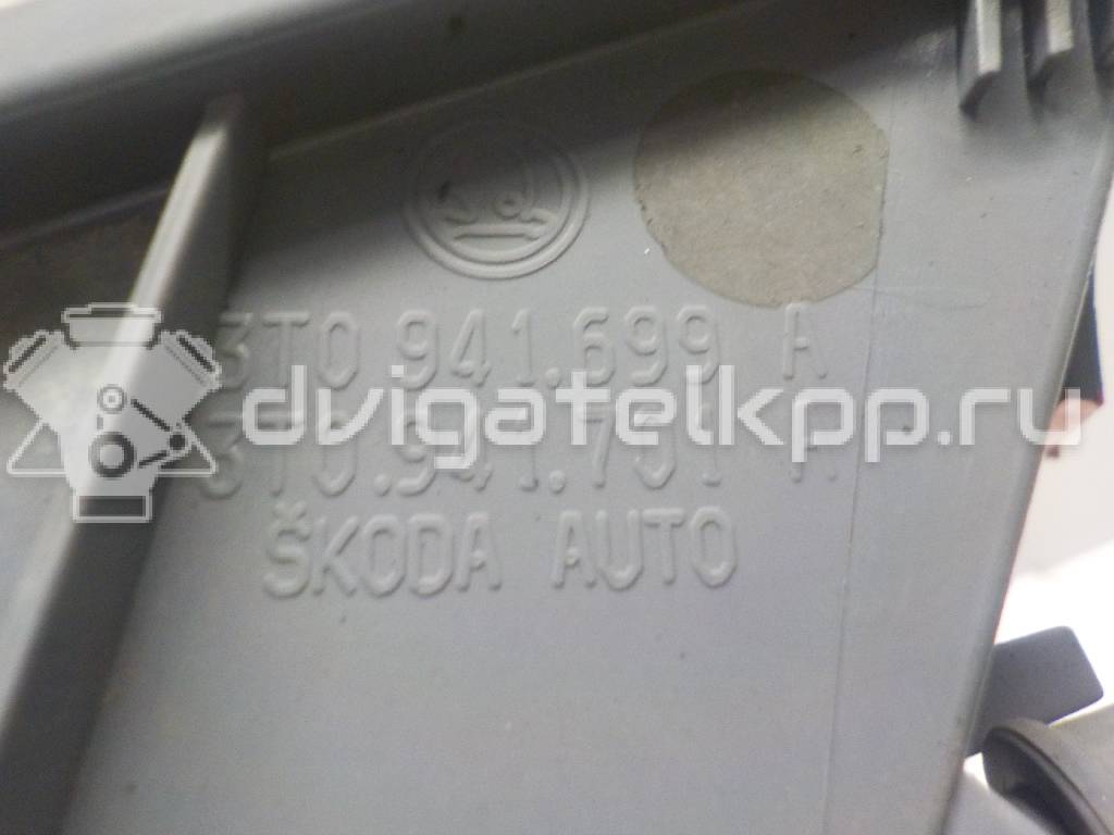 Фото Фара противотуманная левая  3T0941701A для Skoda Superb {forloop.counter}}