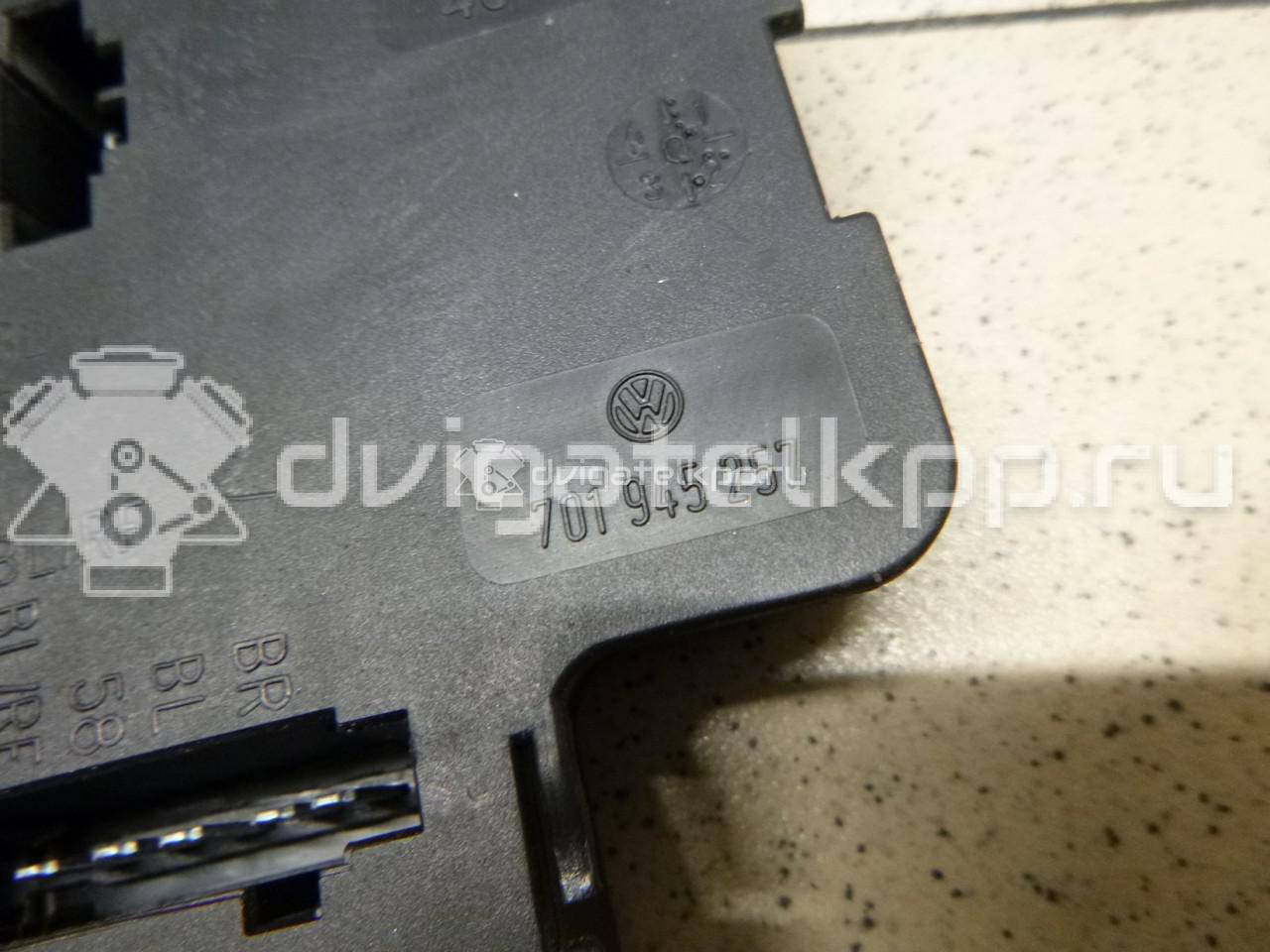 Фото Плата заднего фонаря  701945257 для Volkswagen Transporter {forloop.counter}}