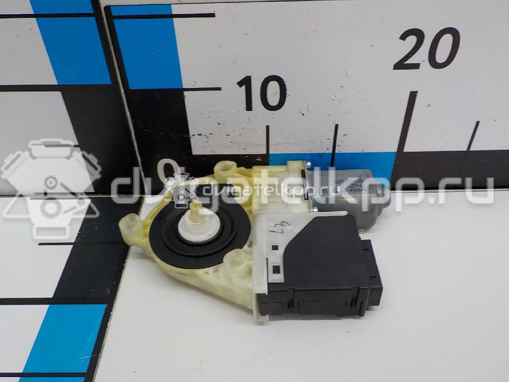 Фото Моторчик стеклоподъемника  3C0959703VW3 для vw Passat [B7] {forloop.counter}}
