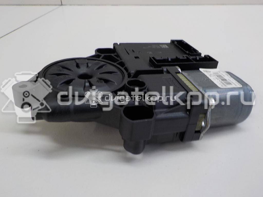 Фото Моторчик стеклоподъемника  3AA959702AZ05 для vw Passat [B7] {forloop.counter}}