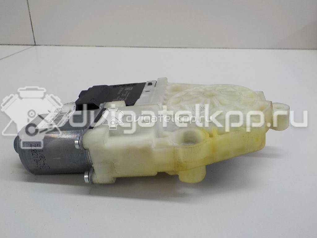 Фото Моторчик стеклоподъемника  3C0959704VW3 для vw Passat [B7] {forloop.counter}}