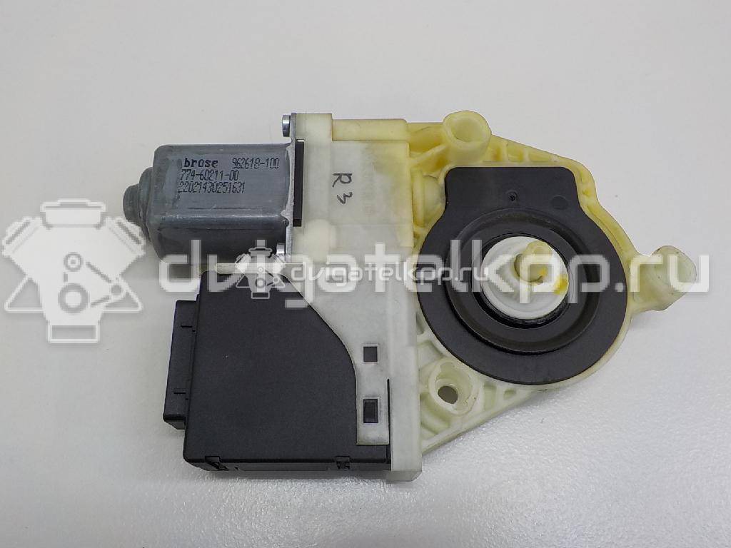 Фото Моторчик стеклоподъемника  3C0959704VW3 для vw Passat [B7] {forloop.counter}}