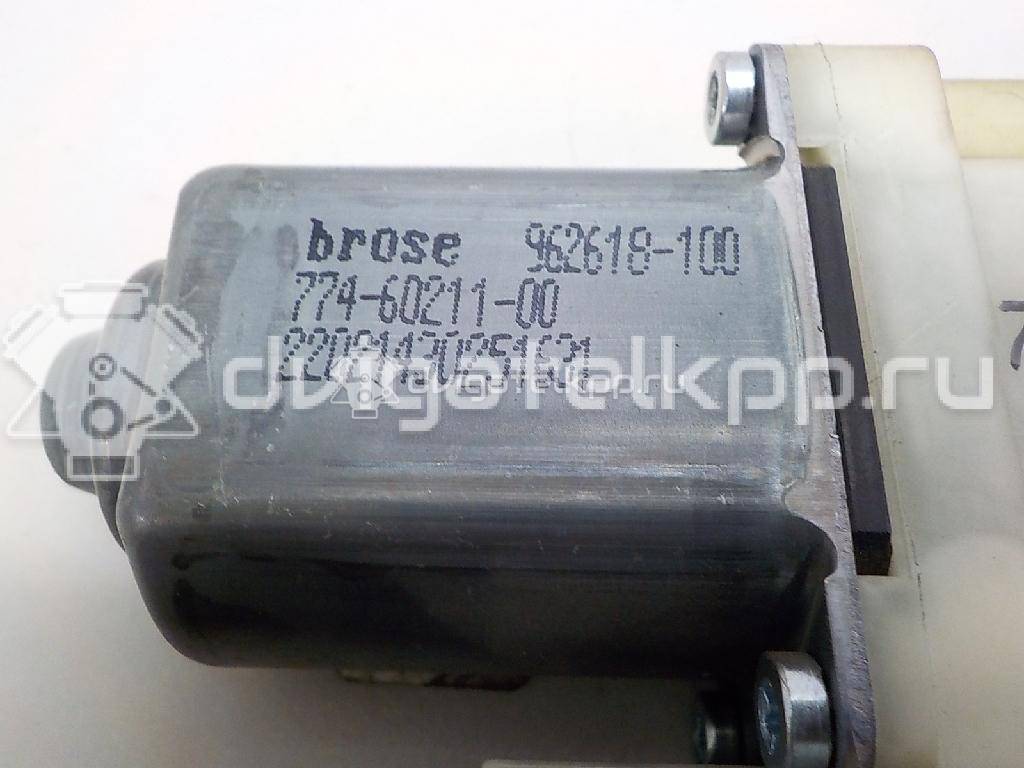 Фото Моторчик стеклоподъемника  3C0959704VW3 для vw Passat [B7] {forloop.counter}}