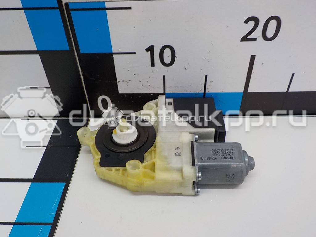 Фото Моторчик стеклоподъемника  3C0959704VW3 для vw Passat [B7] {forloop.counter}}