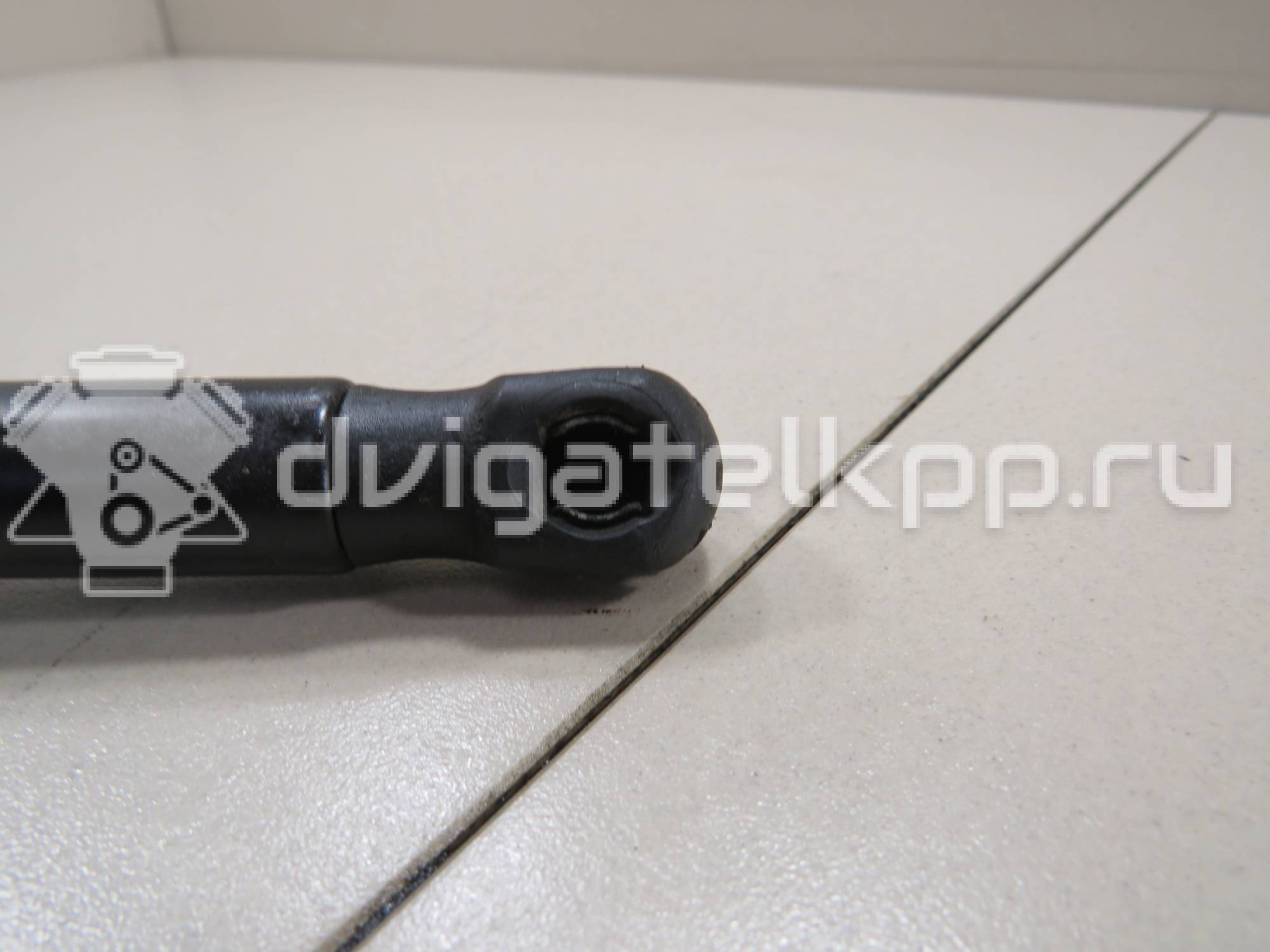 Фото Амортизатор двери багажника  51247060622 для Bmw 1 {forloop.counter}}