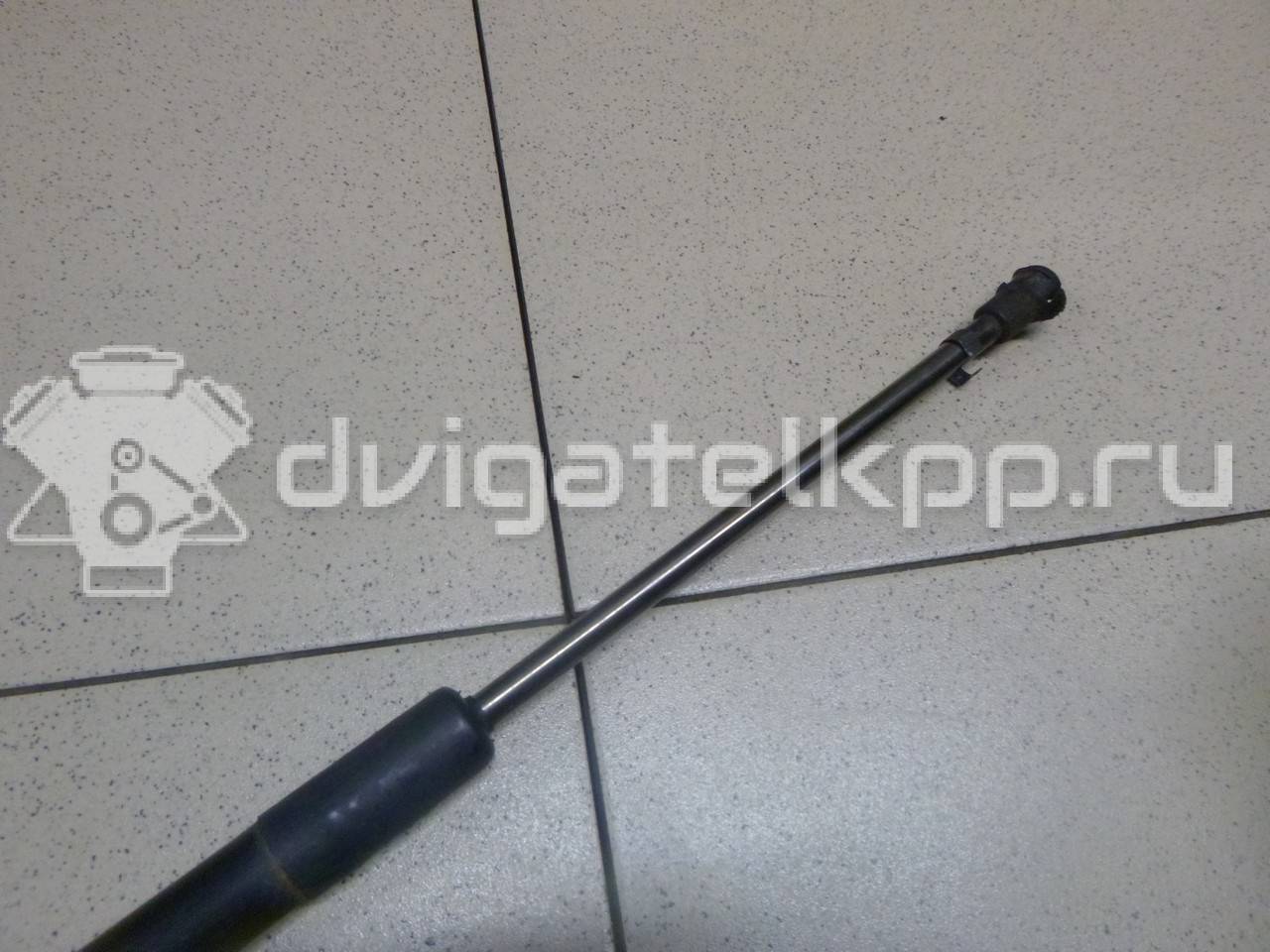 Фото Амортизатор двери багажника  6895002091 для Toyota Auris {forloop.counter}}