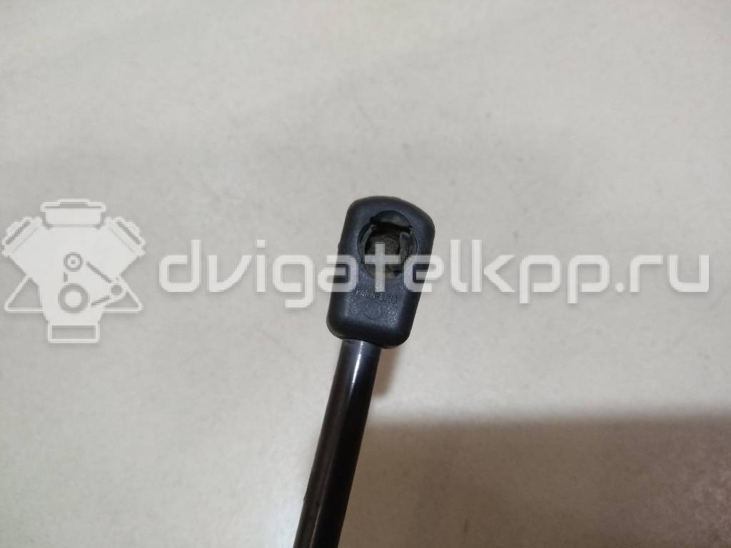 Фото Амортизатор двери багажника  5E5827550L для Skoda Octavia {forloop.counter}}