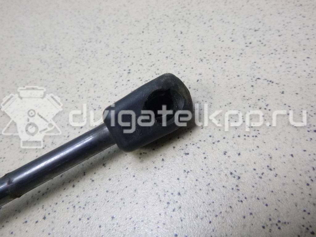 Фото Амортизатор двери багажника  5E5827550L для Skoda Octavia {forloop.counter}}