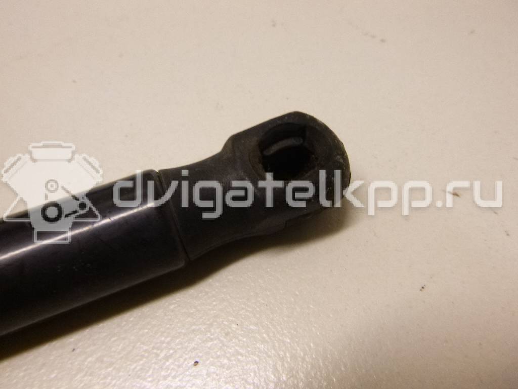 Фото Амортизатор двери багажника  5E5827550L для Skoda Octavia {forloop.counter}}