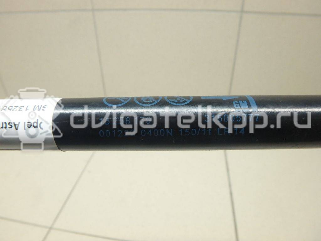 Фото Амортизатор двери багажника  13258179 для Opel Astra {forloop.counter}}