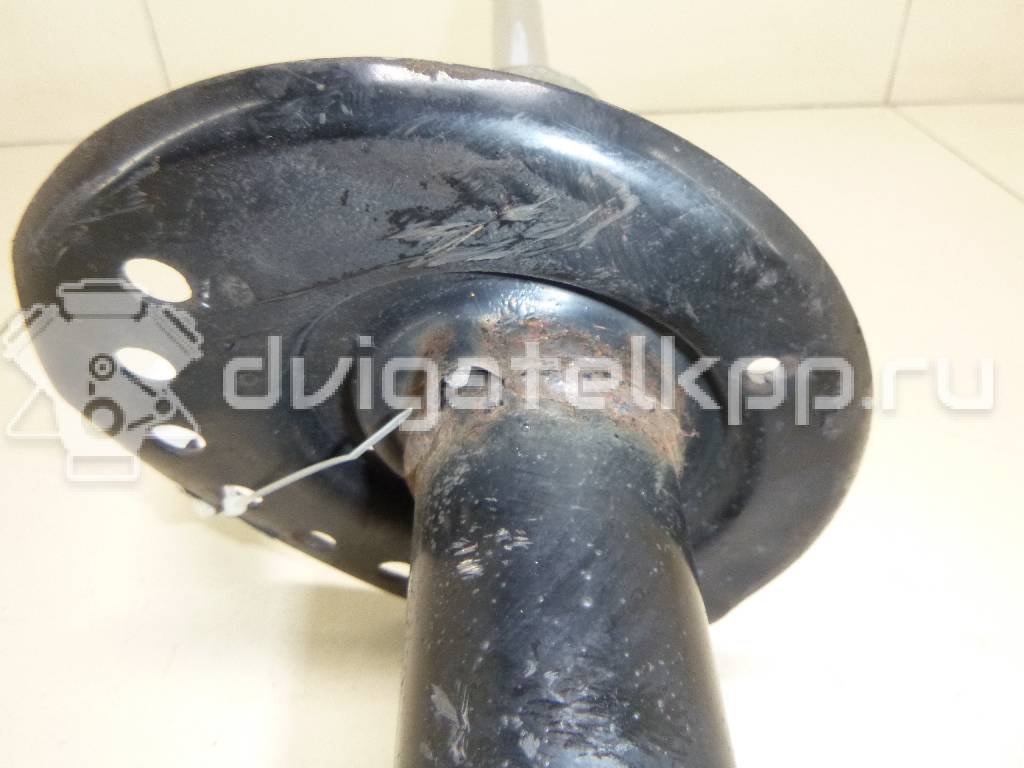 Фото Амортизатор передний правый  E43021KC2B для Nissan Juke F15 {forloop.counter}}