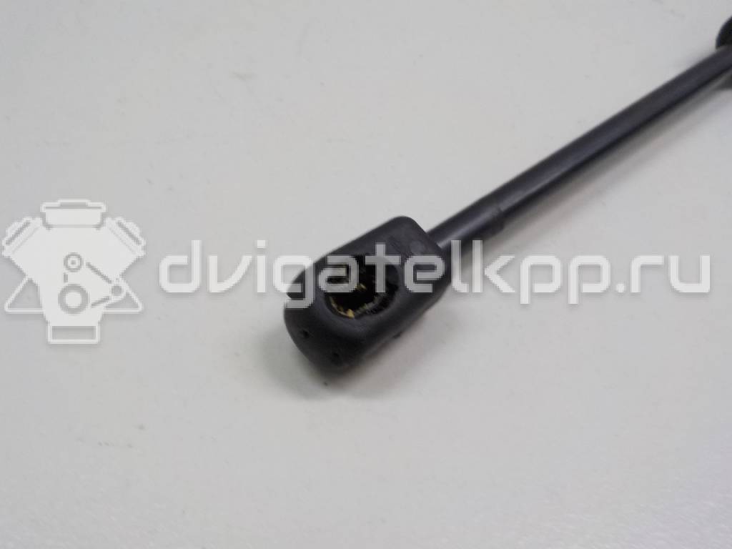 Фото Амортизатор капота  LR049207 для Land Rover Range Rover {forloop.counter}}