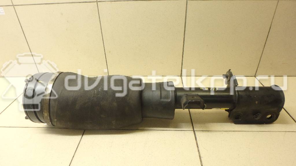 Фото Амортизатор передний правый  RNB501340 для Land Rover Range Rover {forloop.counter}}
