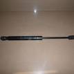 Фото Амортизатор капота  LR025400 для Land Rover Freelander / Range Rover {forloop.counter}}