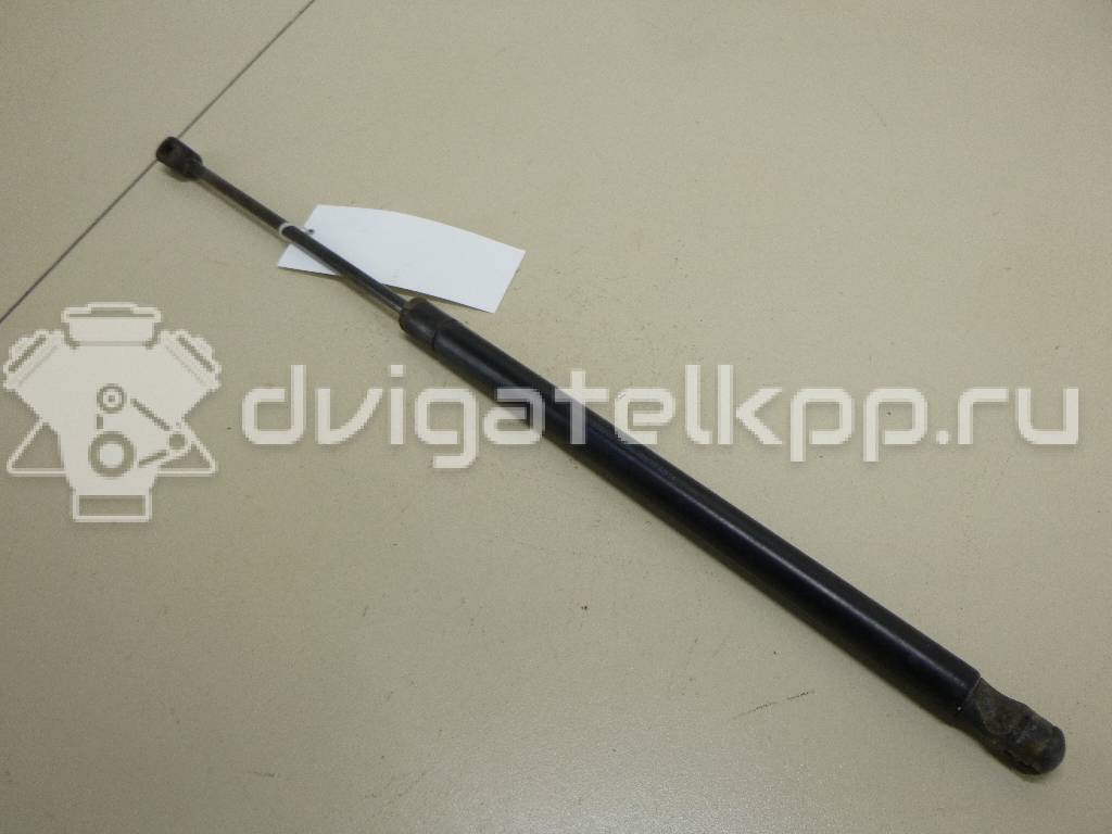 Фото Амортизатор двери багажника  LR002104 для Land Rover Freelander {forloop.counter}}