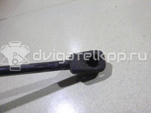 Фото Амортизатор двери багажника  LR002104 для Land Rover Freelander {forloop.counter}}