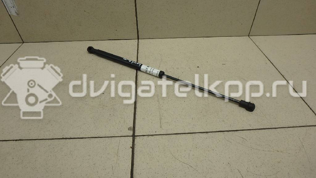 Фото Амортизатор капота  BKK780010 для Land Rover Range Rover / Discovery {forloop.counter}}