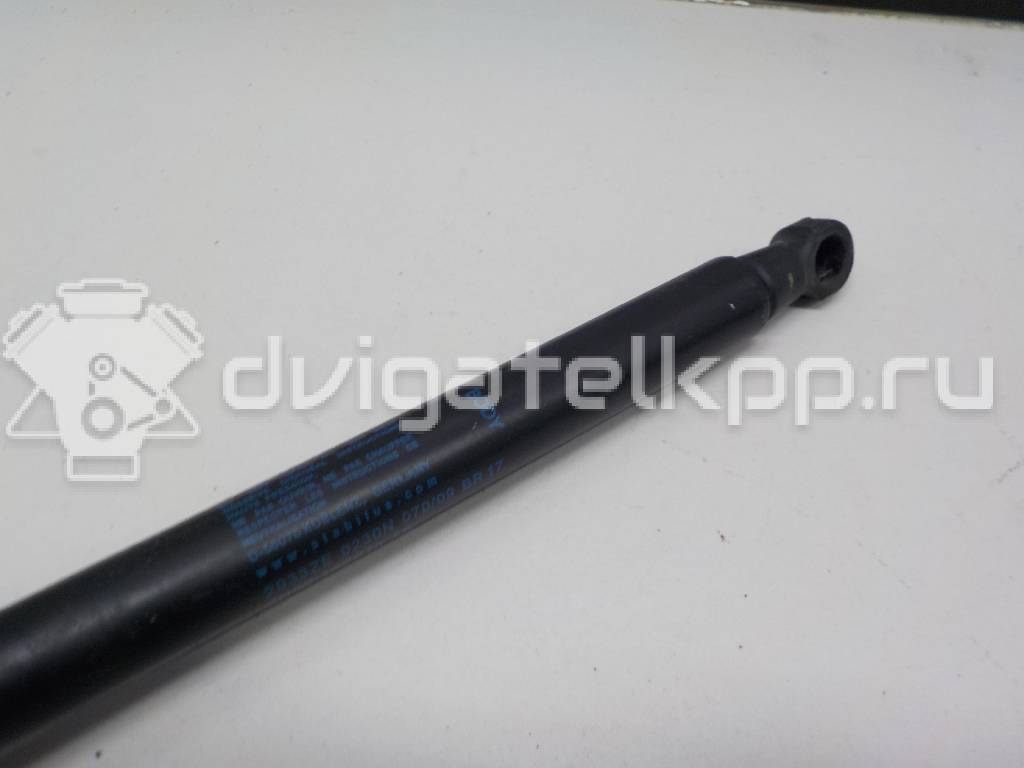 Фото Амортизатор капота  LR009106 для Land Rover Range Rover / Discovery {forloop.counter}}