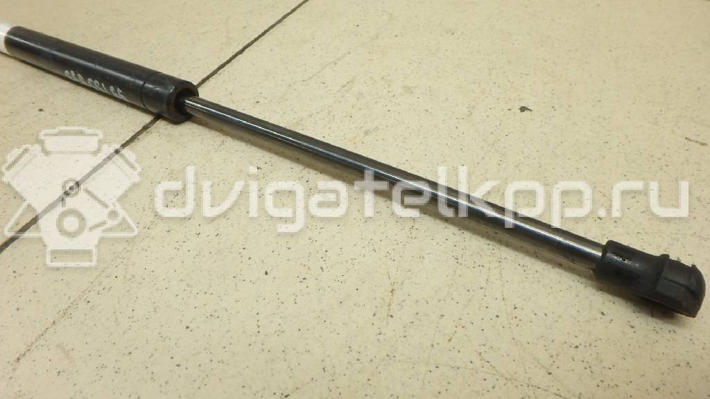 Фото Амортизатор капота  LR009106 для Land Rover Range Rover / Discovery {forloop.counter}}