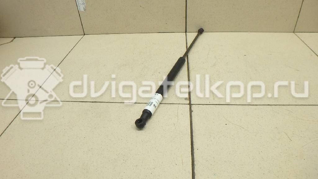 Фото Амортизатор капота  LR009106 для Land Rover Range Rover / Discovery {forloop.counter}}