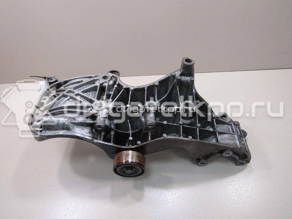 Фото Кронштейн генератора  688300553R для Renault / Dacia {forloop.counter}}