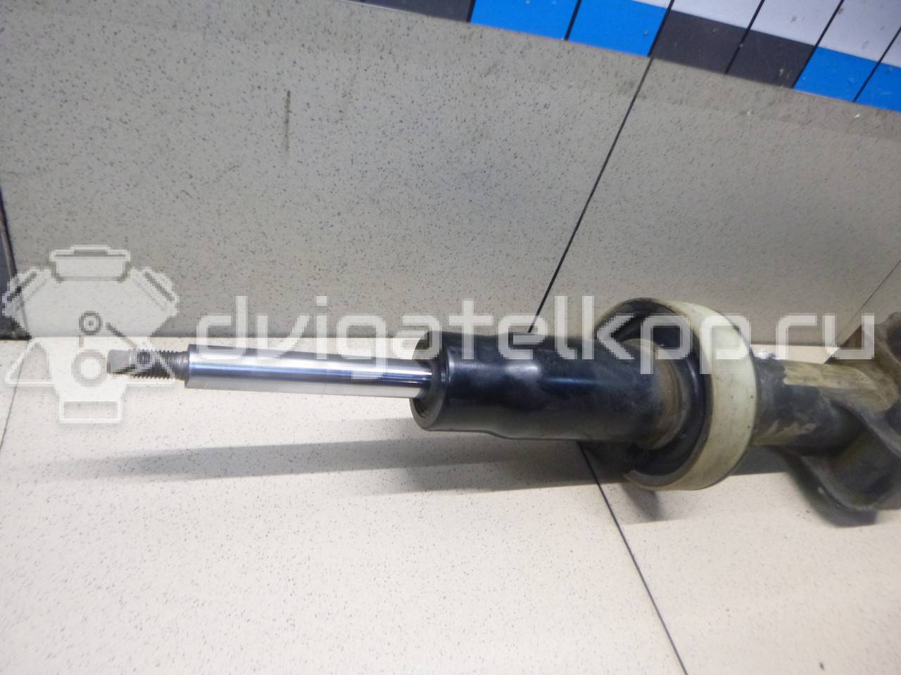 Фото Амортизатор передний правый  7l8413032g для Audi Q7 {forloop.counter}}