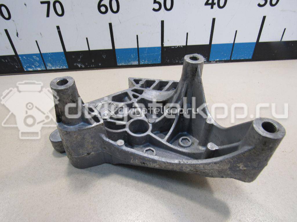 Фото Кронштейн опоры двигателя  06F199207Q для audi A3 [8P1] {forloop.counter}}
