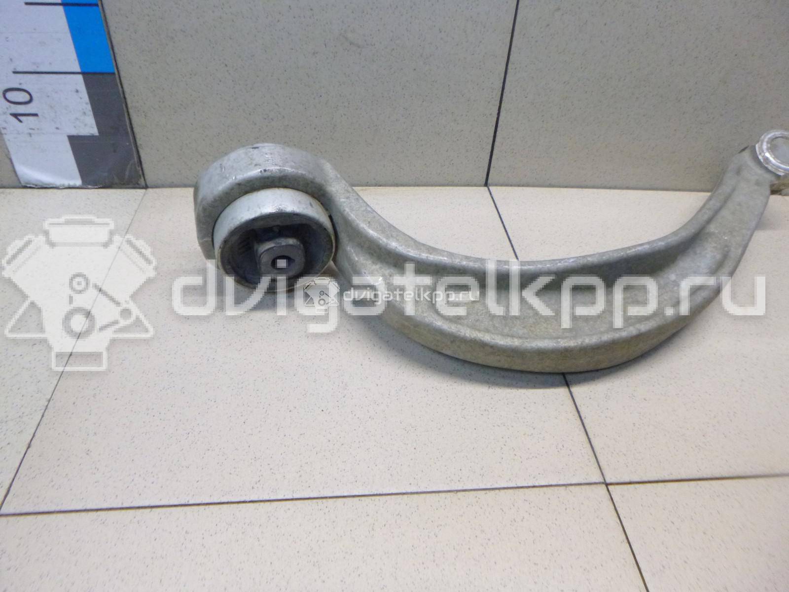 Фото Рычаг передний нижний правый задний  8K0407693R для Audi A5 / A4 / Q5 {forloop.counter}}