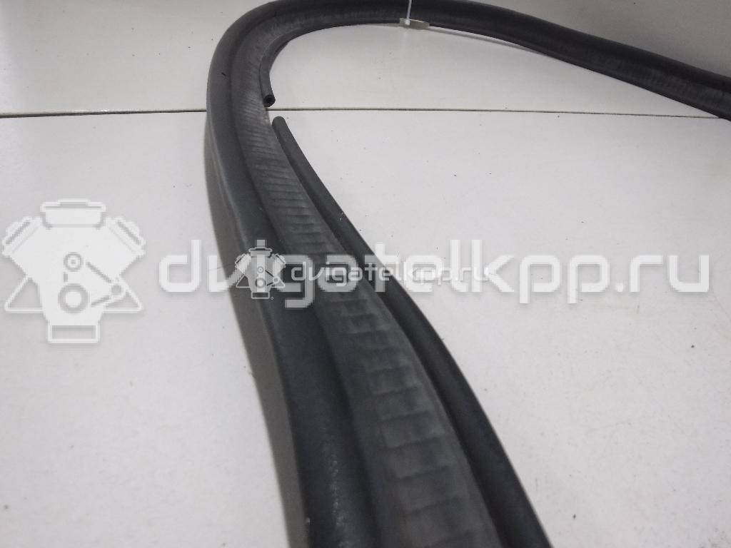 Фото Уплотнитель багажника  8K5827705C для audi A4 [B8] {forloop.counter}}