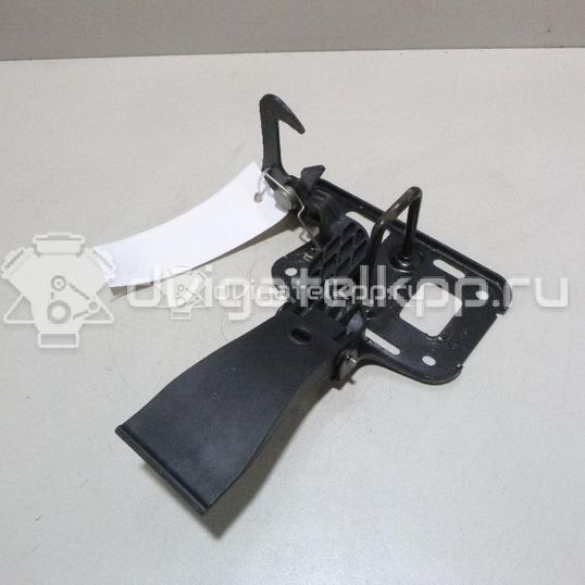 Фото Крючок капота  8t0823480 для audi A4 [B8]