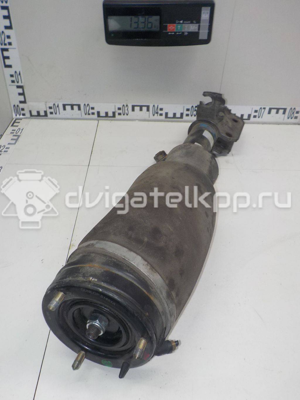 Фото Амортизатор передний левый  RNB501530 для Land Rover Range Rover {forloop.counter}}