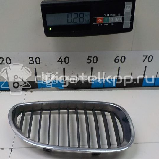 Фото Решетка радиатора правая  51137027062 для Bmw 5