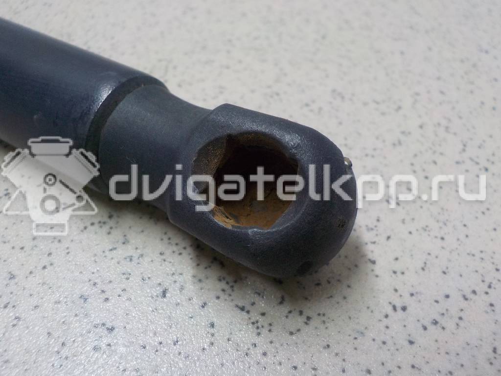 Фото Амортизатор двери багажника  LR002104 для Land Rover Freelander {forloop.counter}}