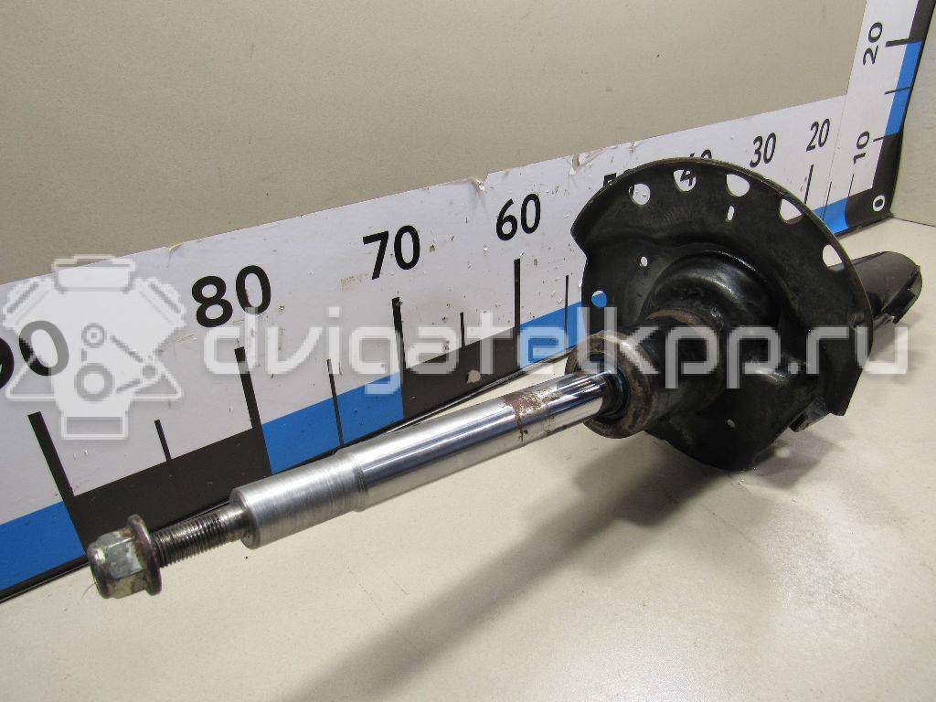 Фото Амортизатор передний правый  LR024442 для Land Rover Range Rover {forloop.counter}}