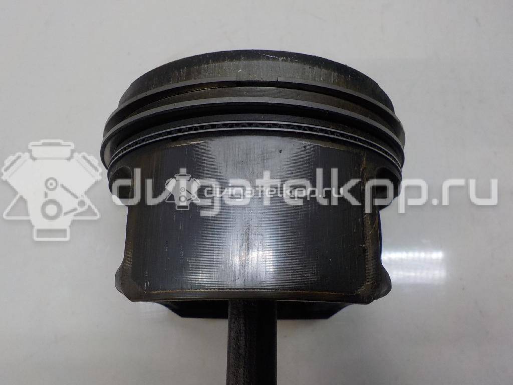 Фото Поршень с шатуном для двигателя AKL для Skoda / Volkswagen / Seat 101 л.с 8V 1.6 л Супер-бензин (95) неэтилированный {forloop.counter}}