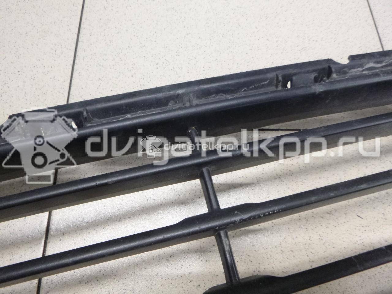 Фото Решетка в бампер центральная  6402a233 для Mitsubishi Outlander {forloop.counter}}