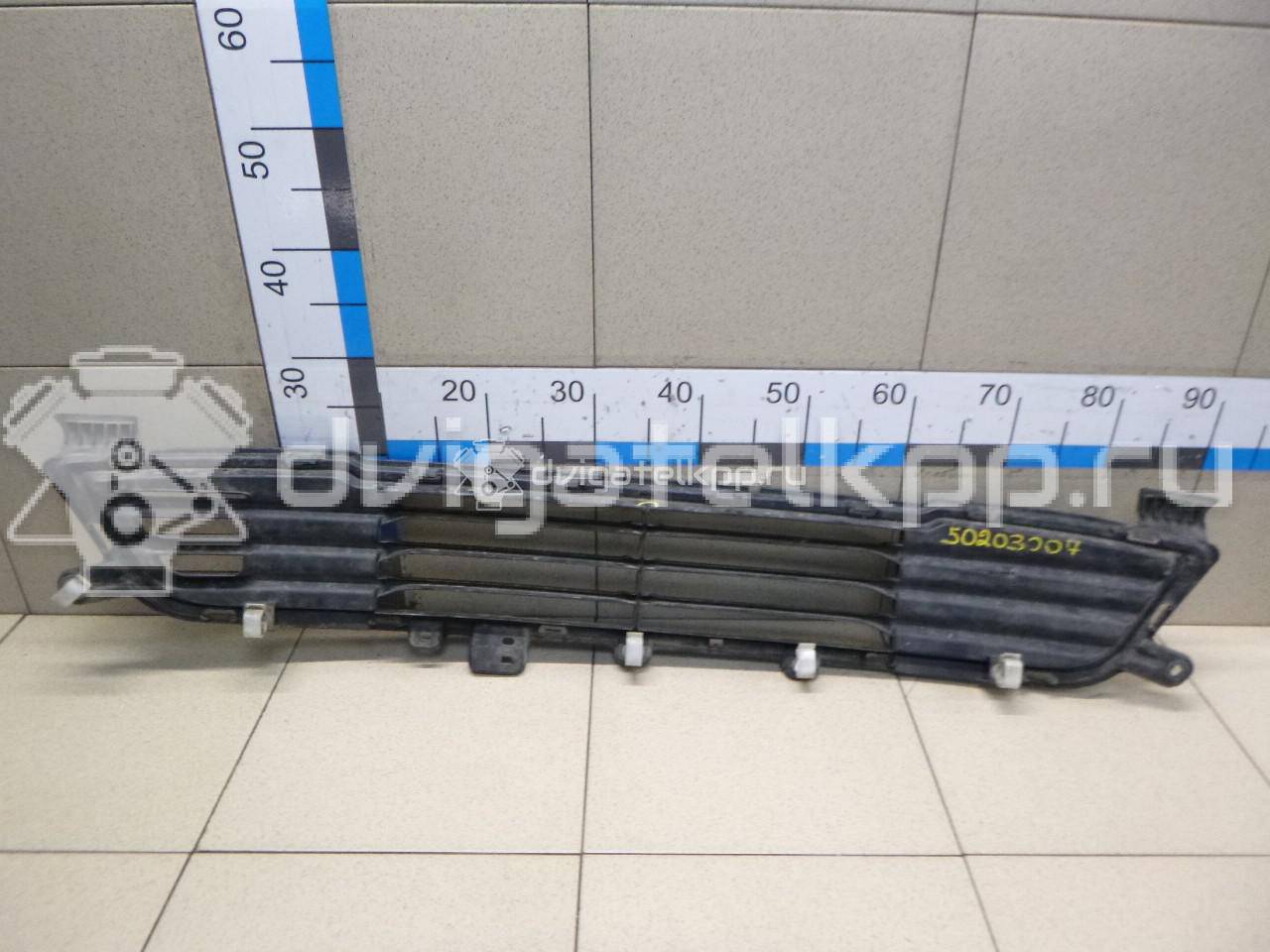 Фото Решетка в бампер центральная  6402a233 для Mitsubishi Outlander {forloop.counter}}