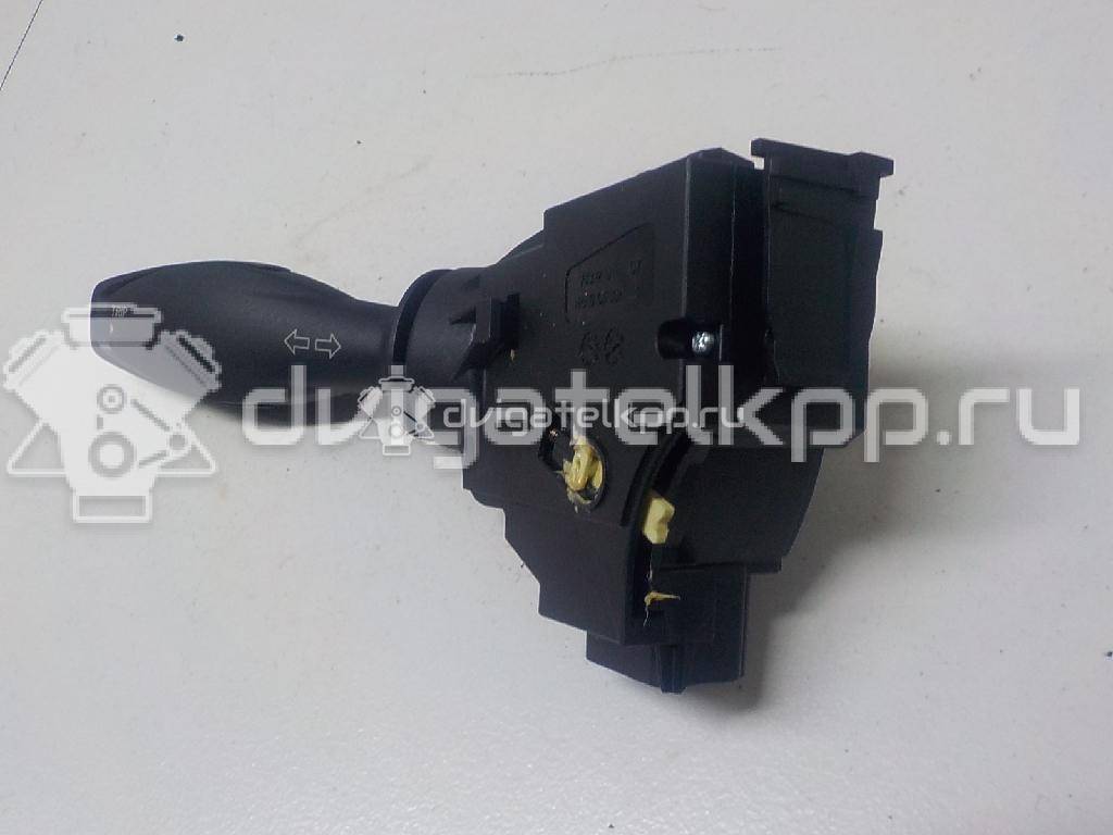 Фото Переключатель поворотов подрулевой  1682336 для Ford Fiesta {forloop.counter}}