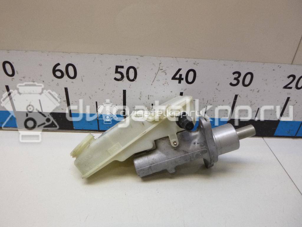 Фото Цилиндр тормозной главный  1689827 для Ford Focus / Kuga / C-Max {forloop.counter}}