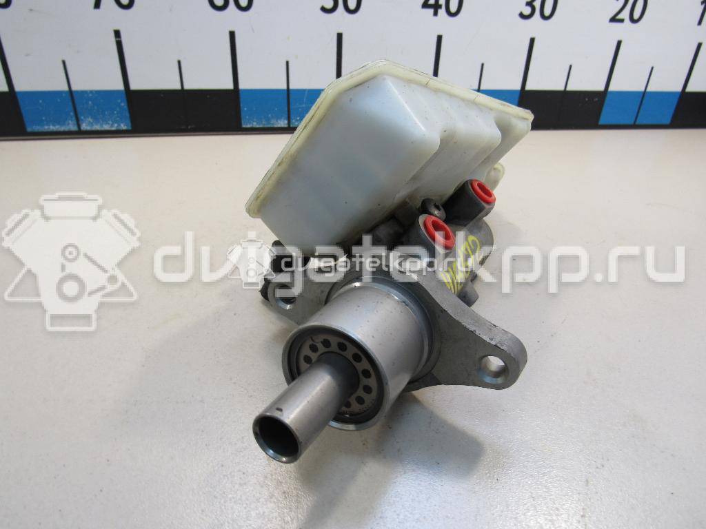 Фото Цилиндр тормозной главный  1689827 для Ford Focus / Kuga / C-Max {forloop.counter}}