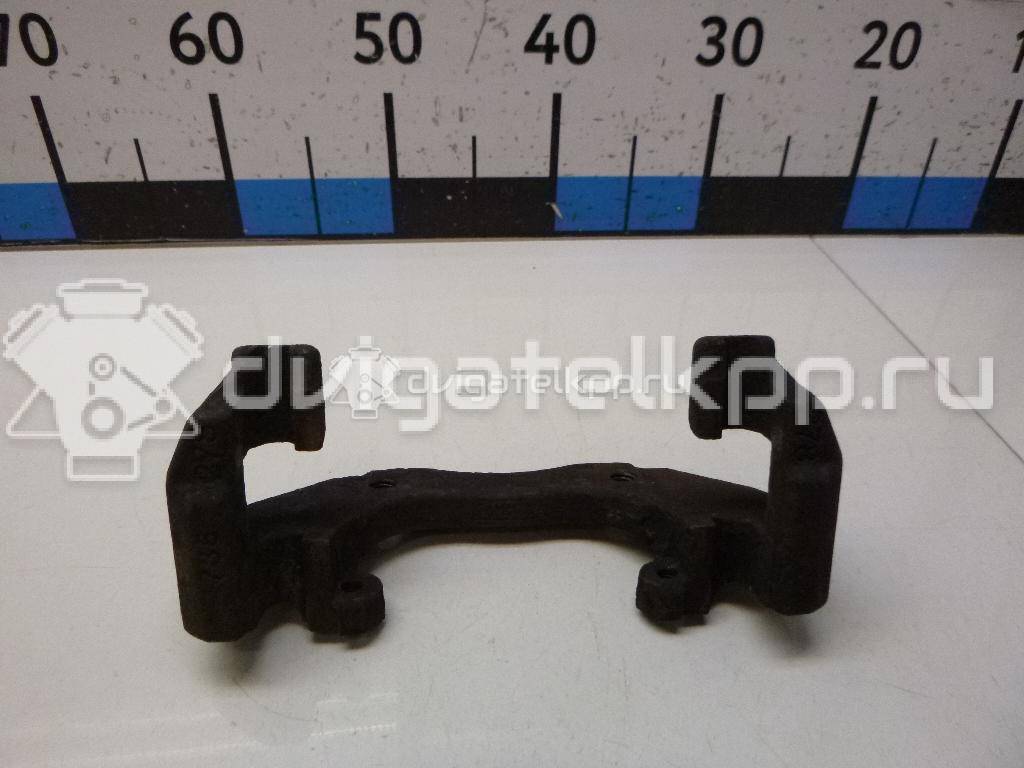 Фото Скоба суппорта переднего  1471710 для Ford Focus / C-Max {forloop.counter}}