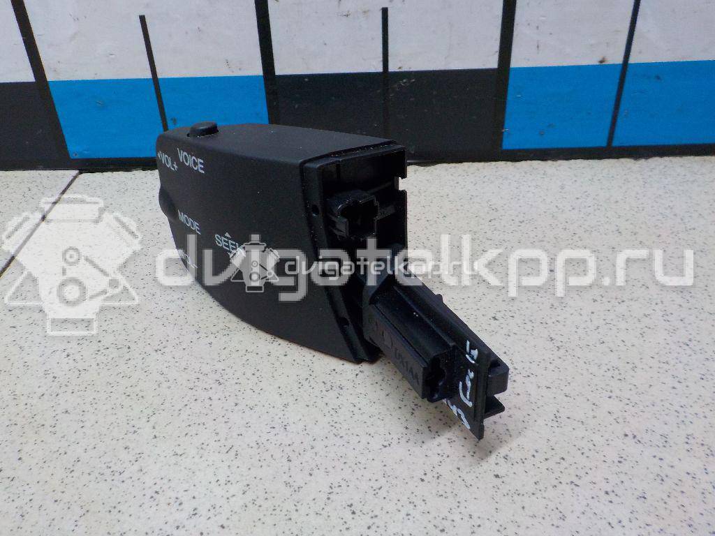 Фото Переключатель подрулевой управления магнитолой  1318965 для Ford Focus / Kuga / Transit / C-Max {forloop.counter}}